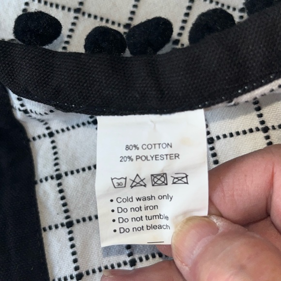 Black & White Christmas Tree Skirt NWOT - Picture 5 of 5